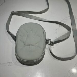Lululemon cross body Olympic bag